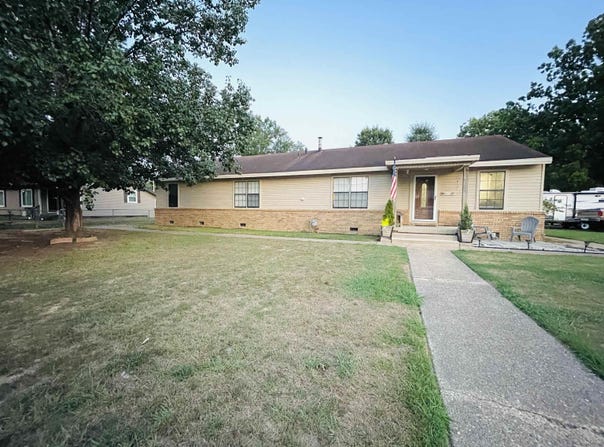 200 E Ingram St., Camden, AR 71701