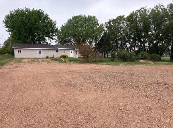 81791  Highway 11, Elyria, NE 68837