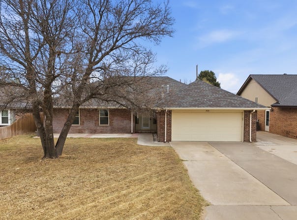 1919 Blue Sage, Guymon, OK 73942
