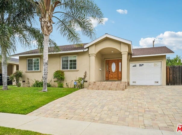 17550 Collins St, Encino, CA 91316
