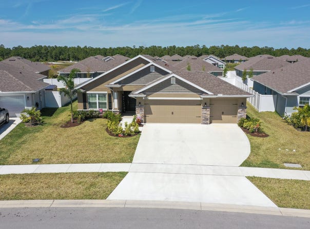 8680 Pavia Street, Fort Pierce, FL 34951