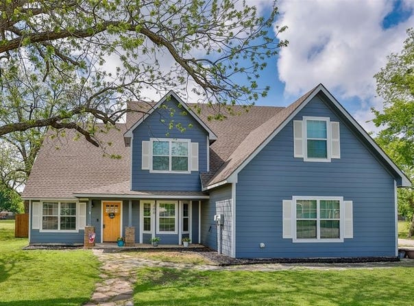 400 E Hinton Street, Tioga, TX 76271