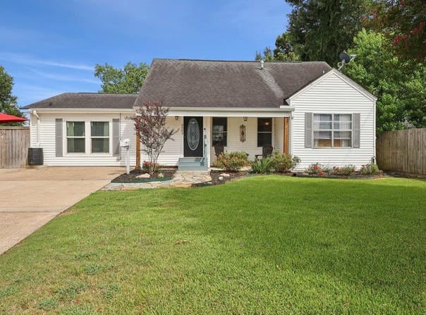 2503 Avenue D, Nederland, TX 77627