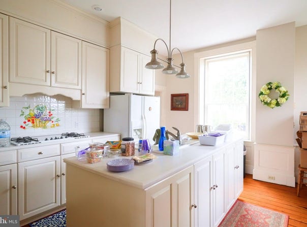 111 S MAIN STREET, BRIDGEWATER, VA 22812