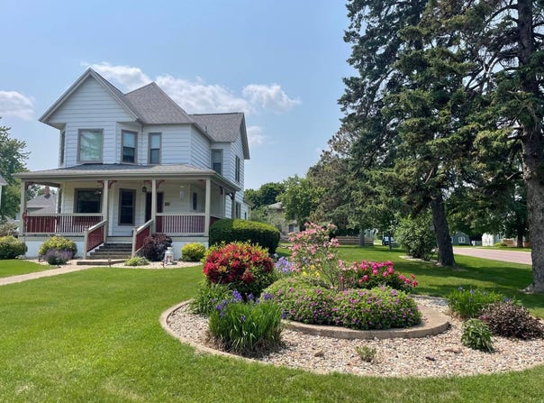711 Park Street, Jackson, MN 56143