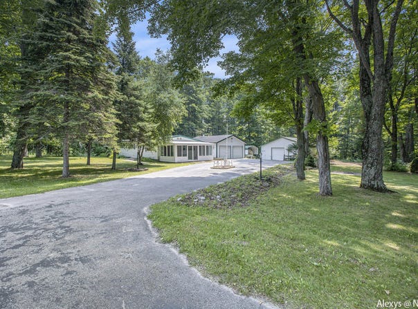 8500 E Horn Road, Lake Leelanau, MI 49653