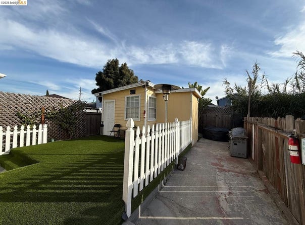 1242 88th AVE, Oakland, CA 94621