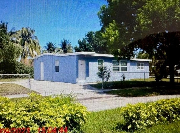 205 NW 33rd Ave, Lauderhill, FL 33311