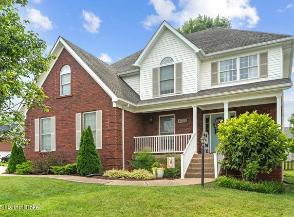 10713 Vintage Creek Dr, Louisville, KY 40299