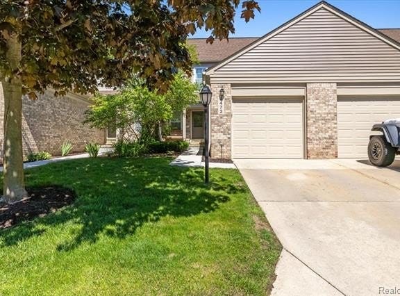 4472 Hunters Circle E, Canton Twp, MI 48188