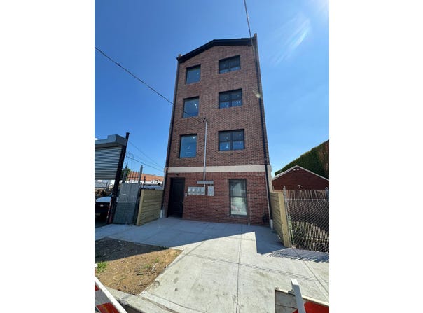 218-36 133 RD, Laurelton, NY 11413