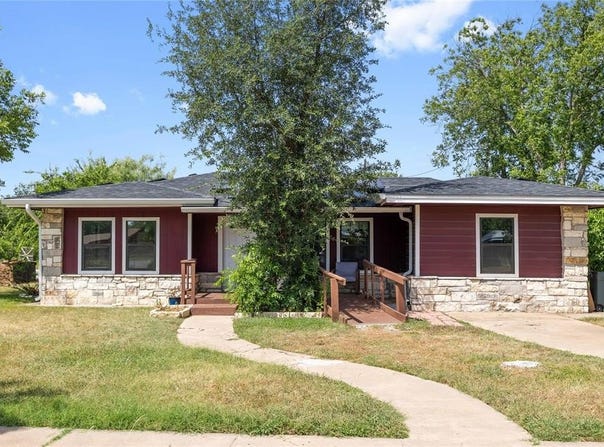 2411 Belmeade Avenue, Brownwood, TX 76801
