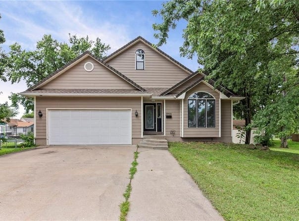 1914 S Grand Avenue, Sedalia, MO 65301