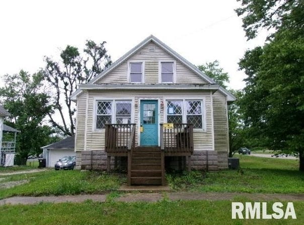 335 W WALNUT Street, Washburn, IL 61570