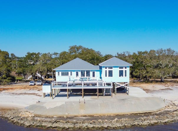6717 Belle Fontaine Drive, Ocean Springs, MS 39564