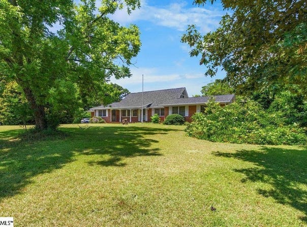 640 Dial Place Road, Laurens, SC 29360