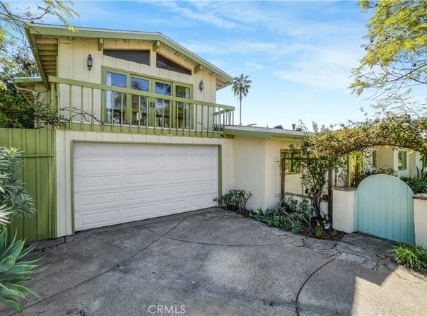 22954 Darien Street, Woodland Hills, CA 91364