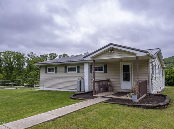 139 River Road, Tyrone, PA 16686