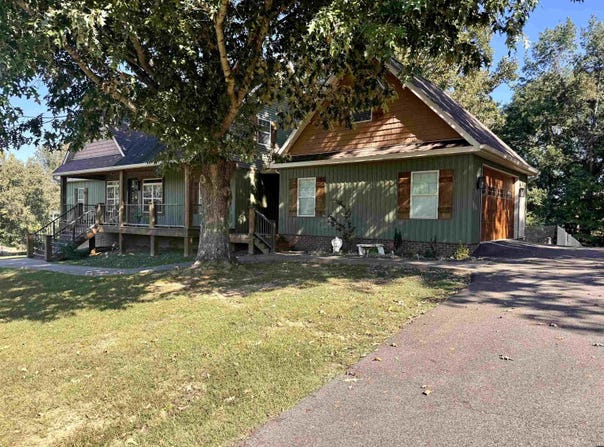 55 Country wood Drive, Paris, TN 38242-6943