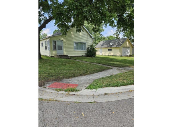 195 Cutter Avenue, Coldwater, MI 49036