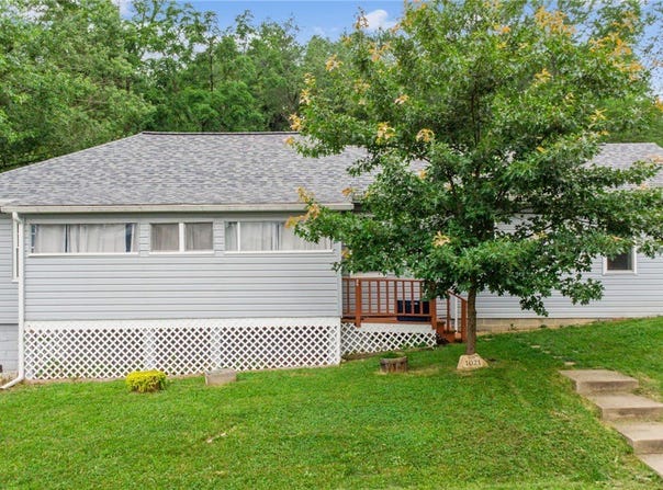 1021 Beechnut St, West Deer, PA 15084