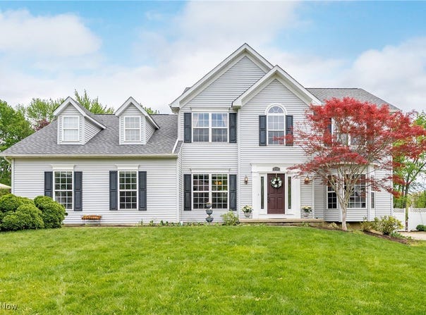 2768 Rising Meadow Drive, Akron, OH 44333