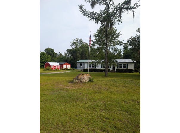 2699 Stapleton Drive, Donalsonville, GA 39845