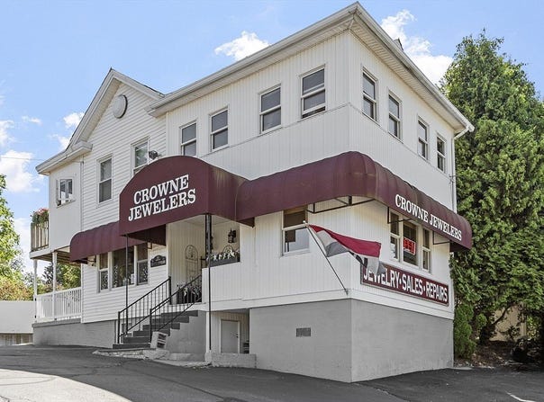 12 Lindell, Leominster, MA 01453