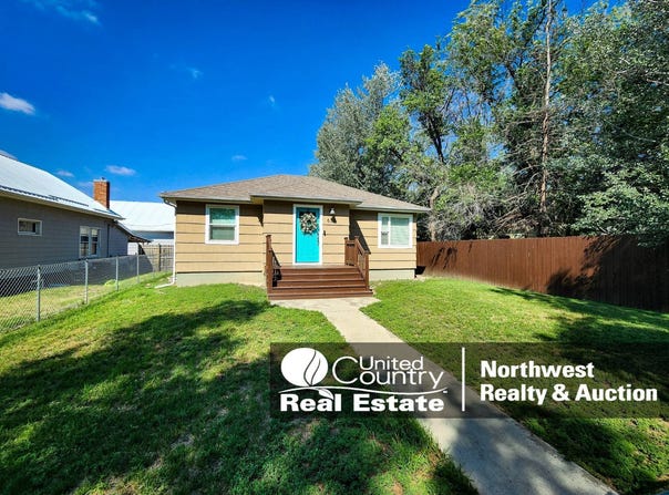 638  S 3rd Ave E, Malta, MT 59538