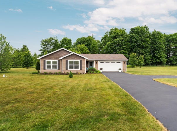 9338 Kingsfield Drive, Kingsley, MI 49649