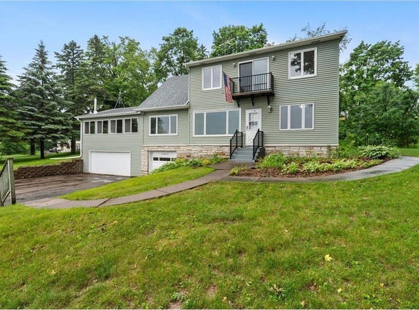 612 Summit Avenue, Center City, MN 55012
