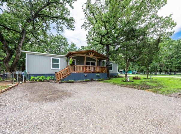 200 Pecos Drive, Mabank, TX 75156