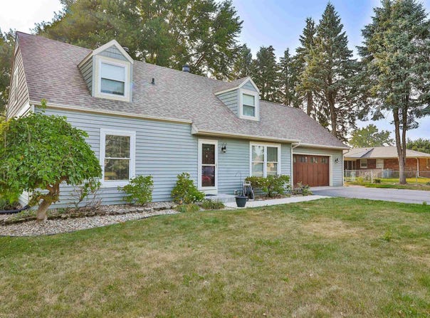 243 N Bobber Ln., Warsaw, IN 46582