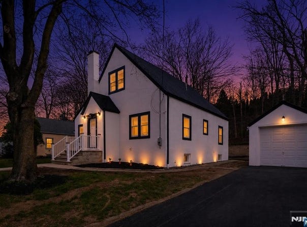 31 Saint Moritz Place, Wayne, NJ 07470