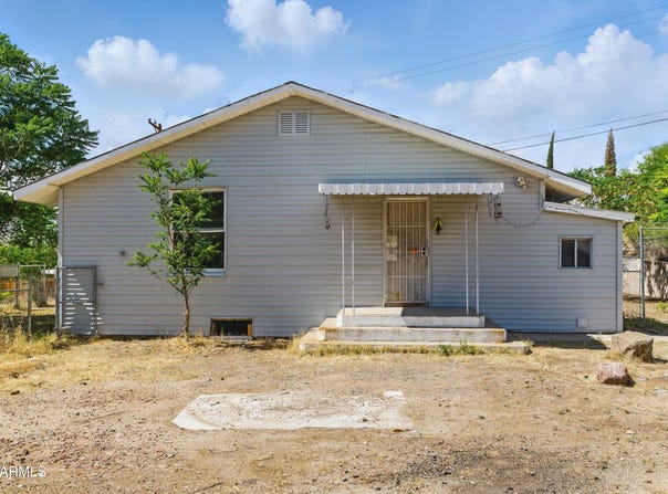 5901 E SHORT Avenue, Globe, AZ 85501