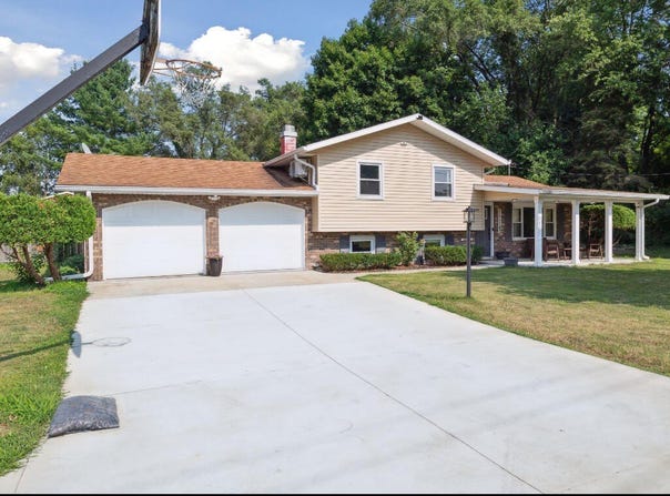 10999 M 140, Niles, MI 49120