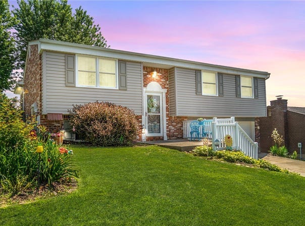 5028 Windriver Drive, Kennedy Twp, PA 15136