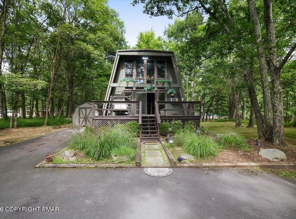 197 Timber Hill Road, Henryville, PA 18332