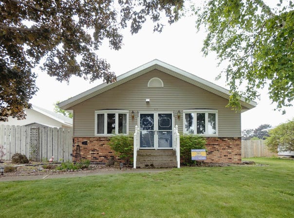 215 MARCOE Street, NORTH FOND DU LAC, WI 54937