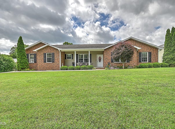 5000 Aberlea Place, Piney Flats, TN 37686