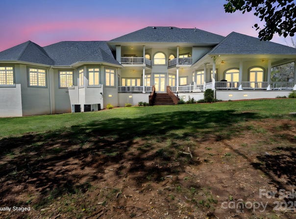 447 Willow Pond Lane, Hiddenite, NC 28636