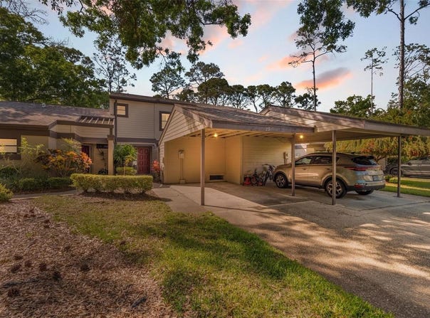 25 WOODS LANDING TRAIL, OLDSMAR, FL 34677
