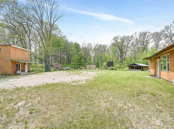 W13670 BROOKS Lane, CRIVITZ, WI 54114
