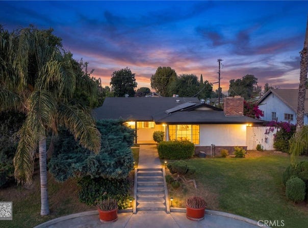 421 Brookhaven Dr, Bakersfield, CA 93304