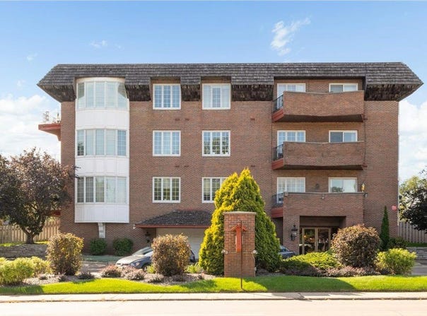 6300 Xerxes Avenue S, Edina, MN 55423