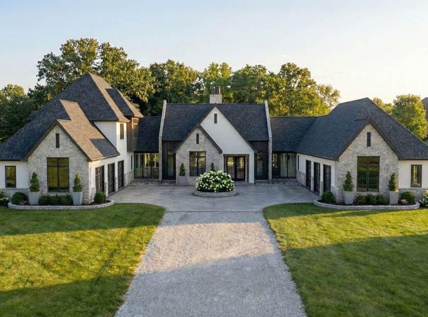 8930 FREEMAN OAKS Cv, Memphis, TN 38018