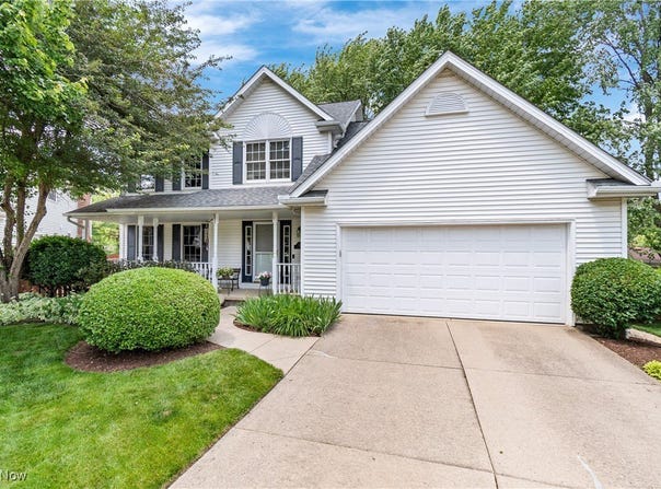 525 Bishop Place, Berea, OH 44017
