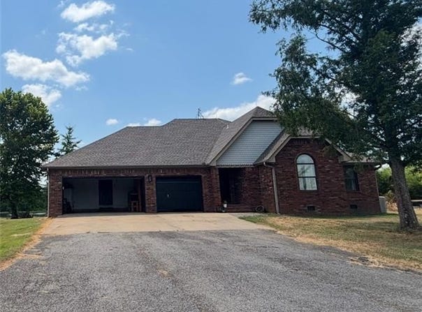 29 Sr 164, Dover, AR 72837