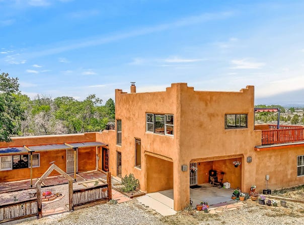 176 Maestas Rd, Ranchos de Taos, NM 87557