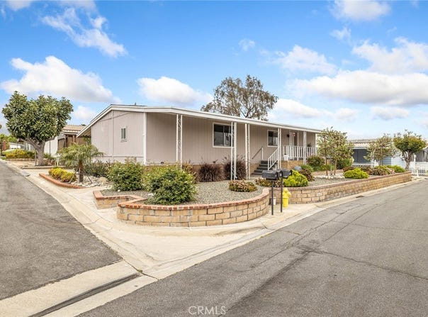 929 E Foothill Boulevard, Upland, CA 91786